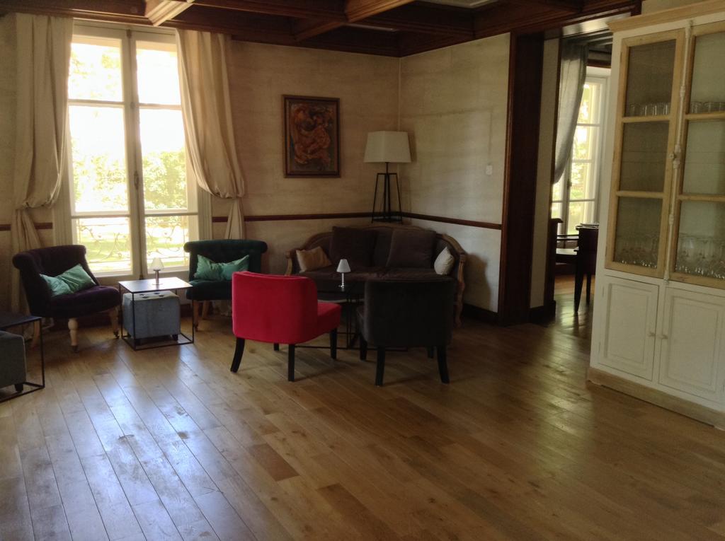 Hostellerie Les Frenes Avignon Bagian luar foto