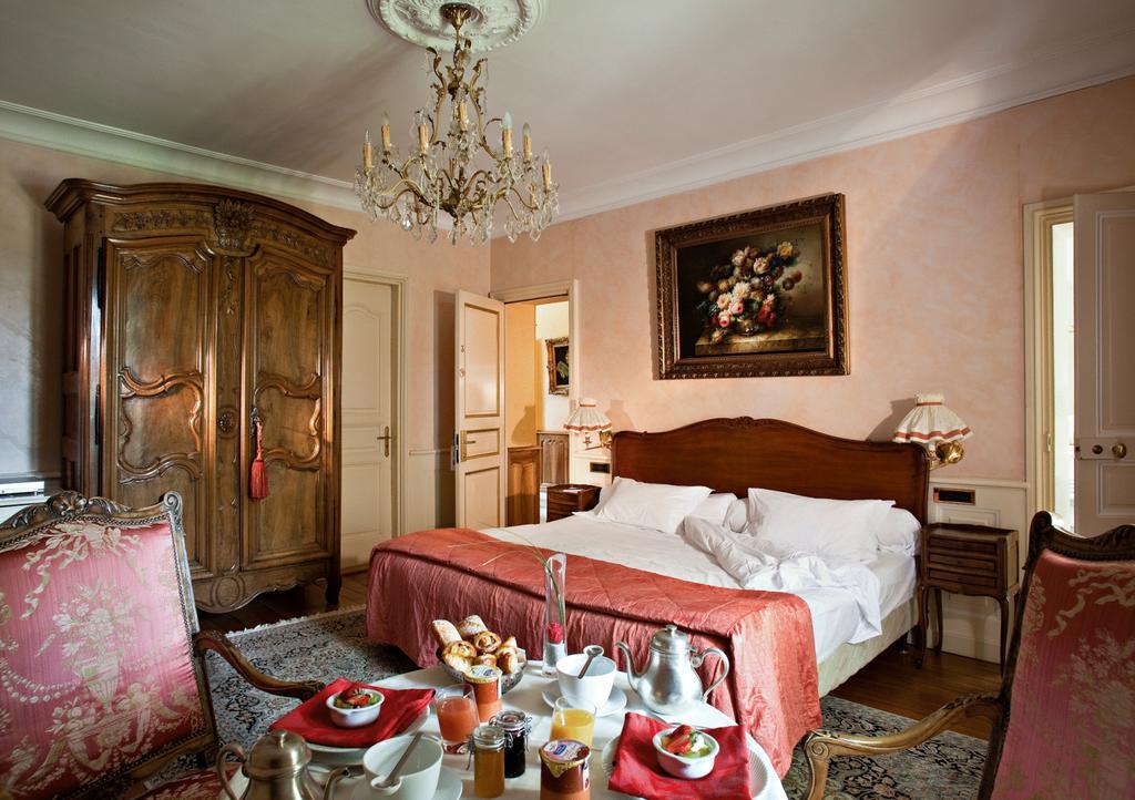 Hostellerie Les Frenes Avignon Ruang foto