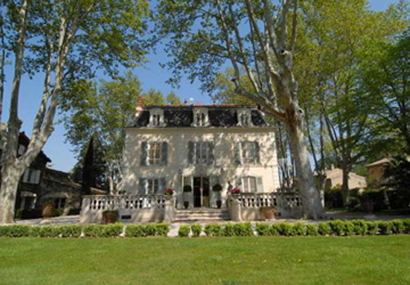 Hostellerie Les Frenes Avignon Bagian luar foto